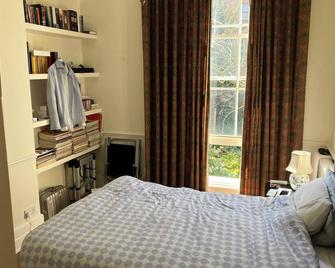 Family home on Nassaulaan - Alkmaar - Bedroom