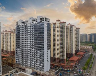 Xana Deluxe Hotel Fangchenggang High-speed Railway Station Administrative Center - Fangchenggang - Edificio