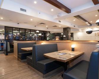 Sandman Signature Calgary Downtown Hotel - קלגרי - מסעדה