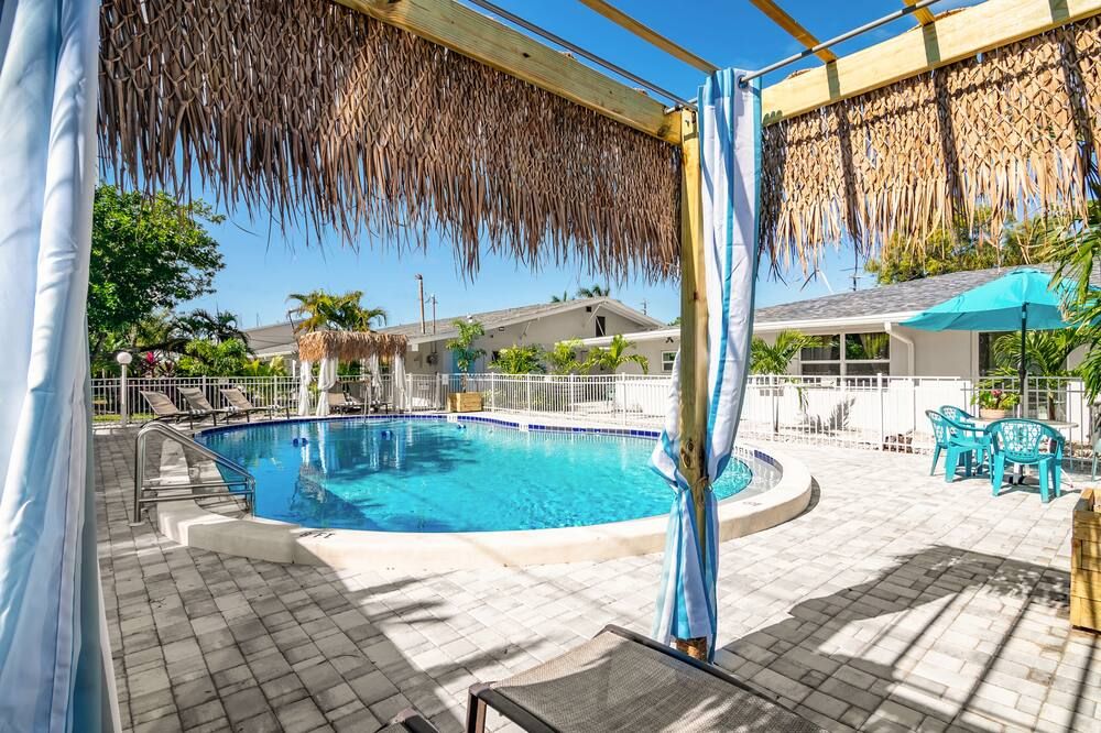 Latitude 26 Waterfront Boutique Resort - Fort Myers Beach - פורט מאיירס ביץ' - בריכה