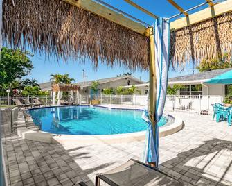 Latitude 26 Waterfront Boutique Resort - Fort Myers Beach - Fort Myers Beach - Pool