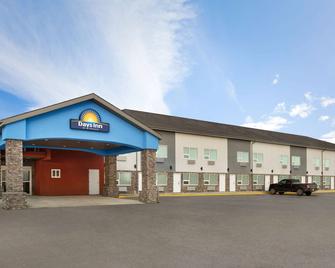 Days Inn by Wyndham Wainwright - Wainwright - Gebäude