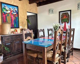 Casa Elena - Antigua Guatemala - Comedor