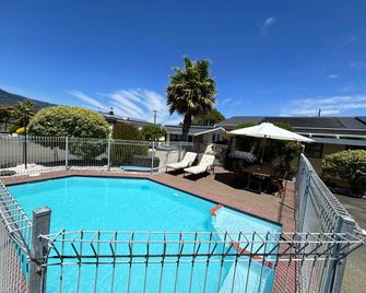 Arcadia Motel - Nelson - Piscine