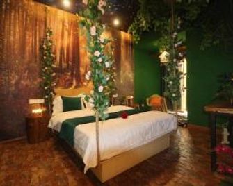 Gutlai Theme Hotel (Chongqing University of Technology No. 2 Middle Gate Store) - Chongqing - Habitación