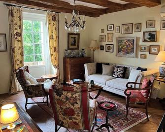 Charming Wine Makers Cottage . Amboise , Loire Valley , Ac & Salt Swimming Pool! - Amboise - Pokój dzienny