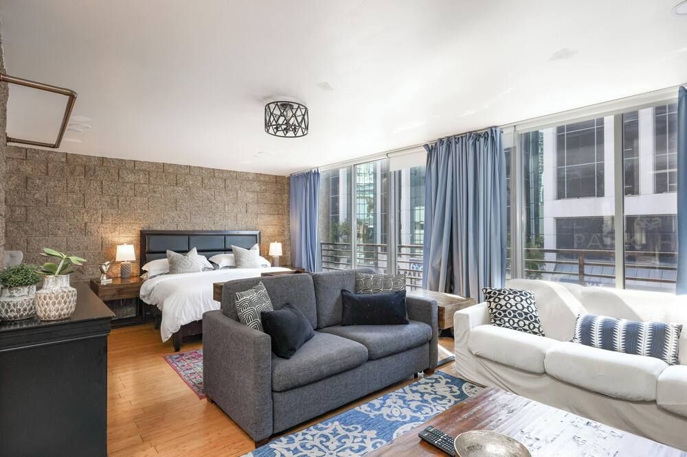 A Stylish Loft near little Italy in Downtown San Diego - سان دييغو - غرفة معيشة