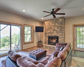 Sweeping Smoky Mountain Views Bella Vista Cabin - Whittier - Sala de estar
