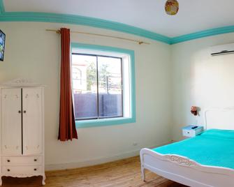 Hostal Casa Aborigen - Santiago de Chile - Habitación