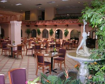 Holiday Inn Brownsville Hotel - Brownsville - Restaurante