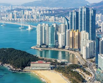 Lct Residence Y Collection - Busan