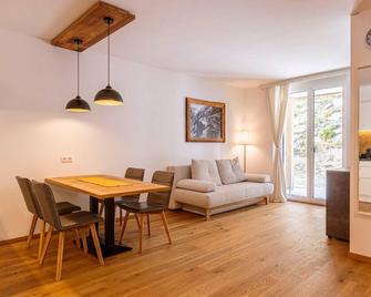 Luxury Chalet in Turracher Hohe With Sauna - Turracherhöhe - Essbereich