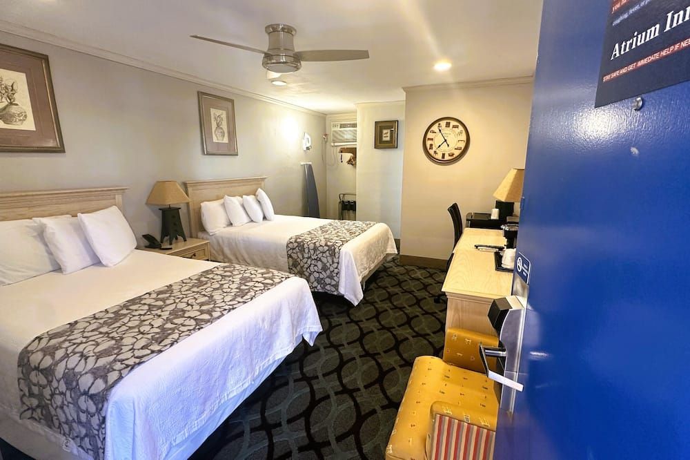 Bedroom view of Atrium Inn