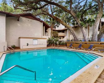 Ameila Island Plantation condo with beach access, private patio and pool - Fernandina Beach - Havuz