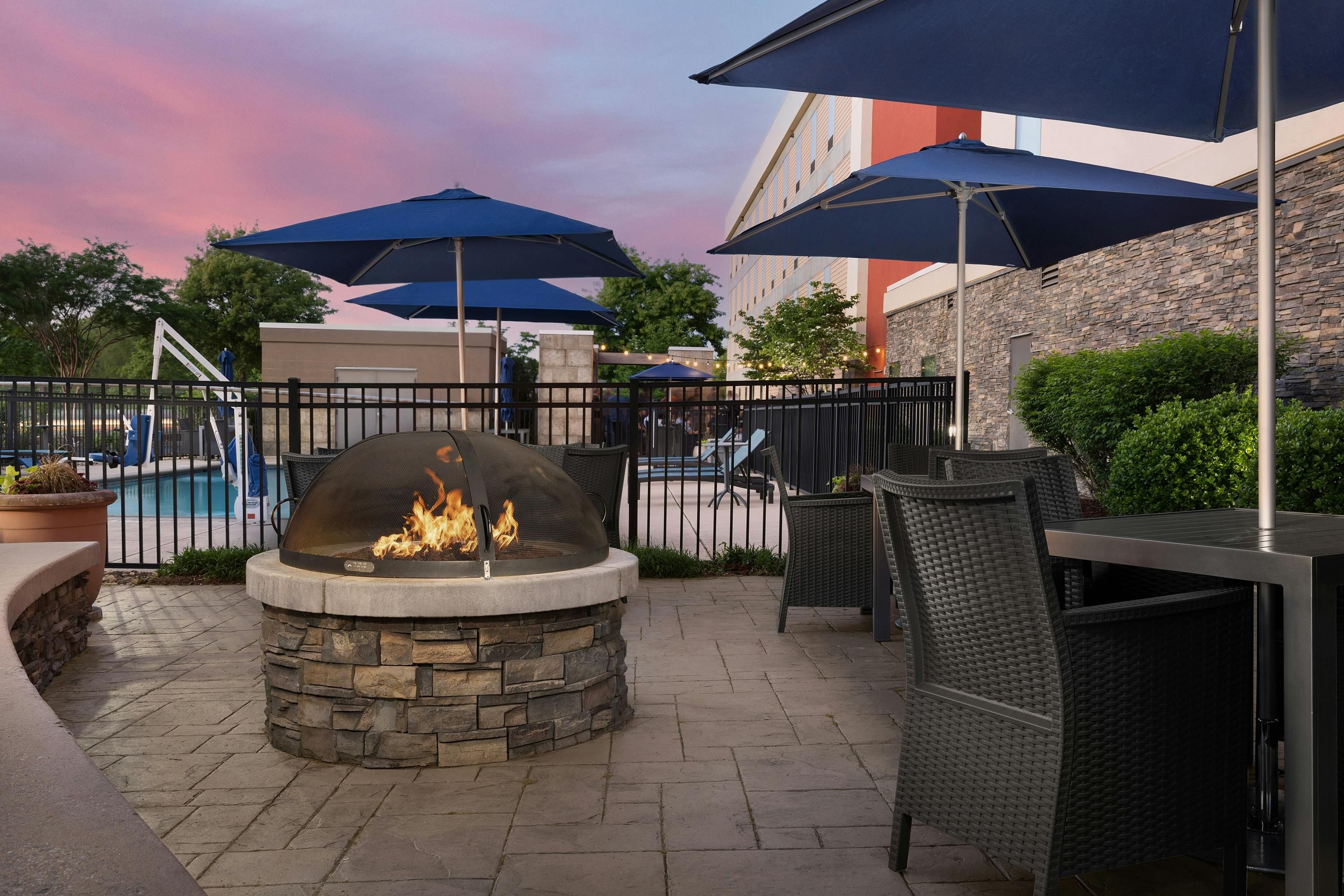 Home2 Suites by Hilton Huntsville/Research Park Area - האנטסוויל - פטיו