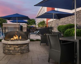 Home2 Suites by Hilton Huntsville/Research Park Area - האנטסוויל - פטיו