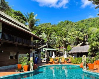 Boomerang Village Resort Kata - Karon - Pool