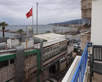 Ozsoy Hotel - Akçay - Balcony
