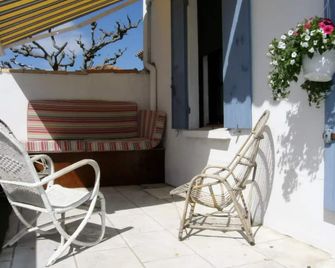 3 room apartment for 4 people in the village center - 3 rooms 4 people - Saintes-Maries-de-la-Mer - Balcony