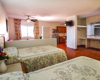 Hotel & Suites Marrod - Chihuahua