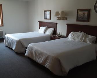 Park View Inn & Suites And Conference Center - West Bend - Bedroom