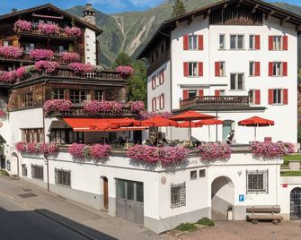 Hotel Chesa Grischuna - Klosters-Serneus - Budova