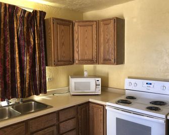 Economy Inn Farmington - Farmington - Κουζίνα