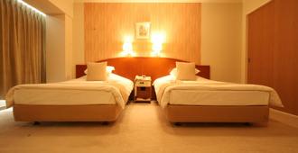 Okayama Plaza Hotel - Okayama - Soverom