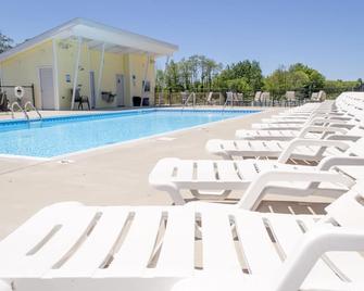 Sun N Sand Resort - South Haven - Piscine