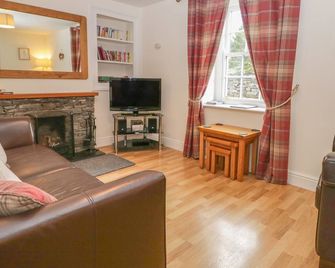 Holly Tree Cottage - Coniston - Living room
