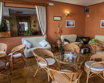 Hotel Tres Jotas Conil - Conil de la Frontera
