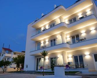 Summer Point Hotel - Ksamil - Budynek