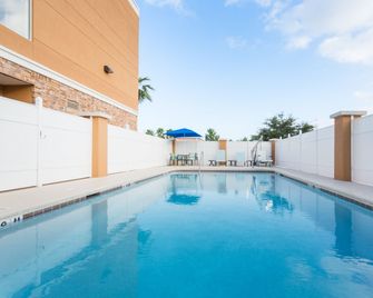 Holiday Inn Express & Suites Fleming Island By IHG - Orange Park - Басейн