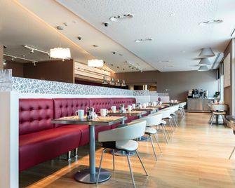 Premier Inn Doha Education City - Doha - Restaurant