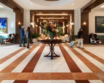 The Benson Hotel & Faculty Club - Aurora - Lobi