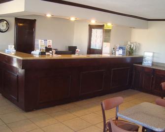 Navasota Inn - Navasota - Recepce