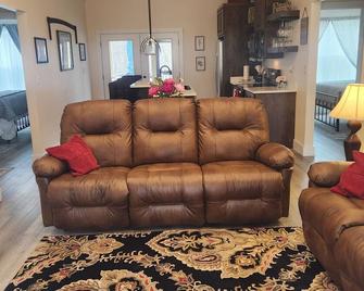 Peacefull River Home - Marion - Huiskamer