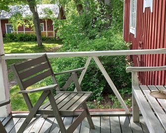 Charming Grandmas House in Bobacka - Hämeenlinna - Parveke