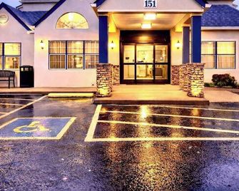 Microtel Inn & Suites by Wyndham Murfreesboro - Murfreesboro - Edificio