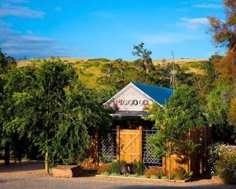 Piccolo Cosy Cottage with views - Elevated Plains - Edificio