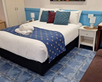 Central Studio Accommodation - Gladstone - Makuuhuone