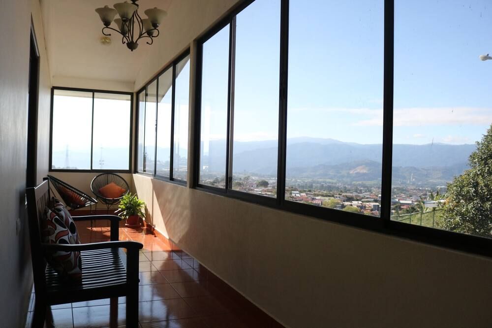 Hotel Las Brumas - Cartago - Balcón