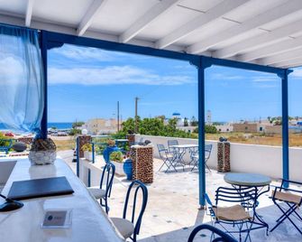 Onar Rooms & Studios - Perissa - Balkon