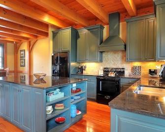 Luxurious Retreat in Bright's Creek near Lake Lure, Tryon, Hendersonville - Mill Spring - Cocina