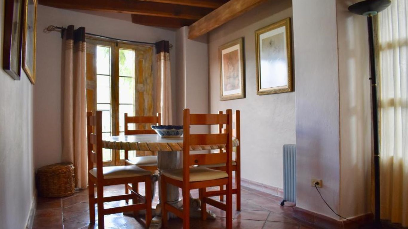 Hotel Ana Catalina & Suites