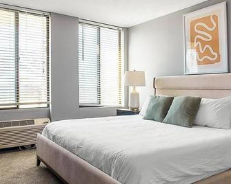 Landing at Three Rivers - 1 Bedroom in Central Fort Wayne - Fort Wayne - Bedroom
