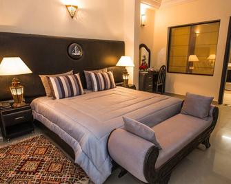 Hotel des Iles - אסאוירה - חדר שינה
