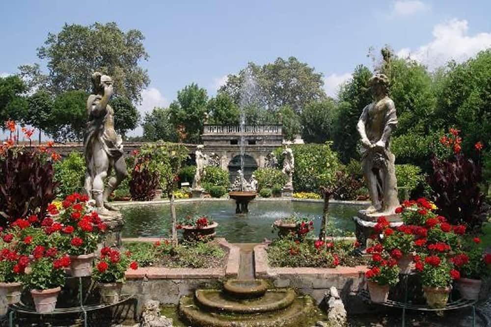 Maison de Charme Alla Corte degli Angeli - לוקה
