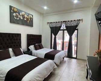 Hotel & Balneario Los Angeles - Taxco de Alarcón - Habitación