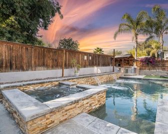 King Bed Temecula Getaway Amazing Pool and Theatre - Murrieta - Bazén